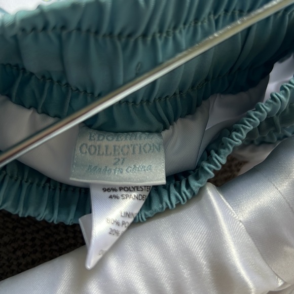 Edgehill Collection x Sun House Children's Talmadge Floral Swim Trunks - Picture 5 of 7